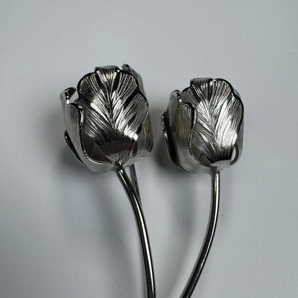 Vintage Giovanni Signed '60s Brushed Silver Tone Stemmed Roses Flower Brooch Pin